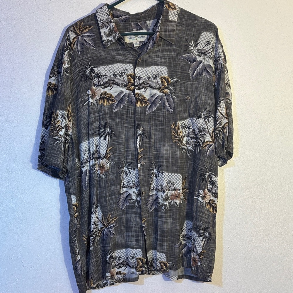 Island Shores XL Men's Casual Button Down Shirt Gray Hawaiian Tropical Print